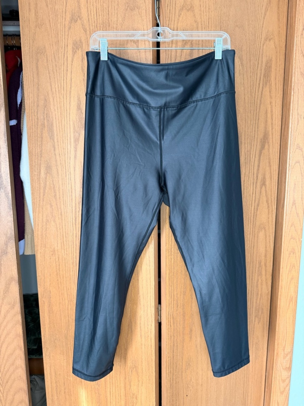 ZYIA Black Activewear Leggings with Printed Care Label